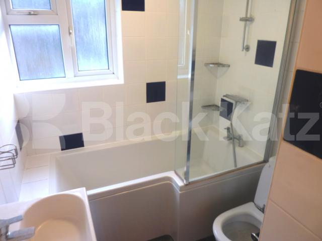 			NEW INSTRUCTION!, 2 Bedroom, 1 bath, 1 reception Flat			 Hawley Road , Camden